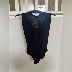 Medium strap back leotard black